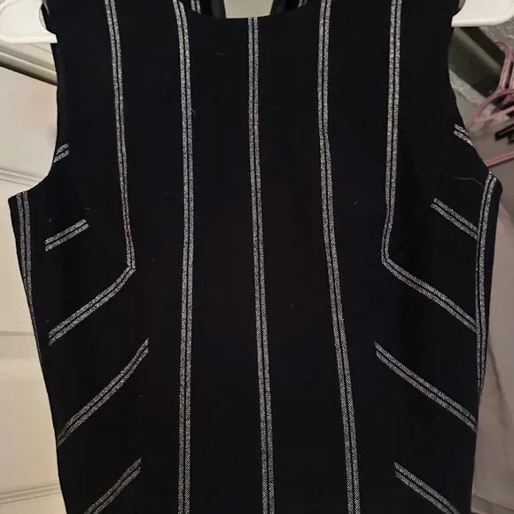 NWOT 10 Crosby Derek Lam Black White Pinstripe Sleeveless Back Zip Top 0 - Picture 2 of 7